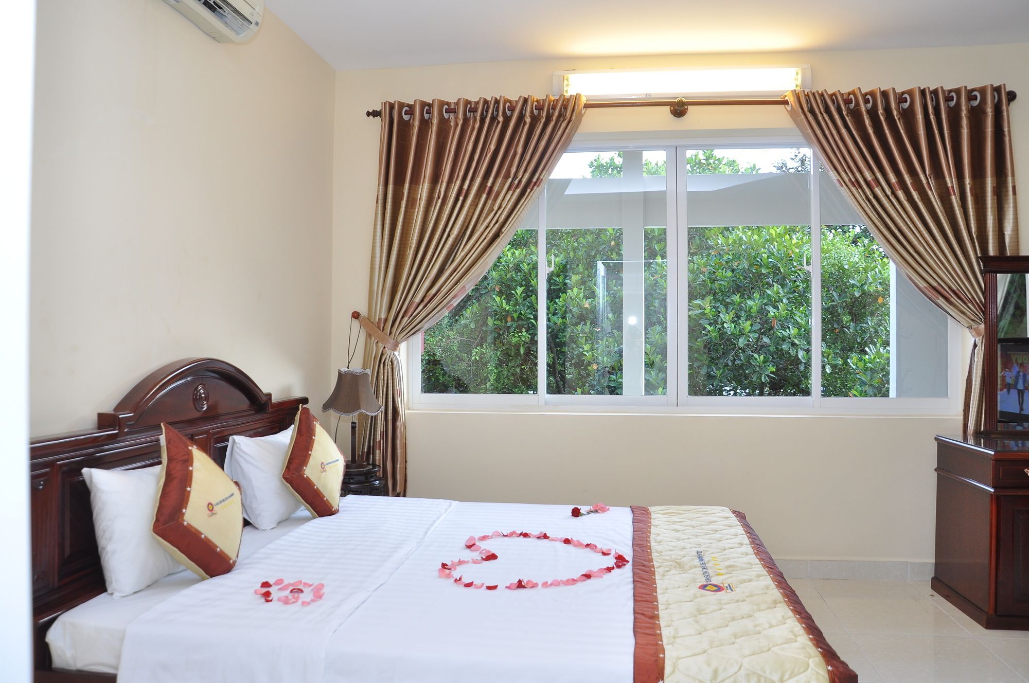 Lam Son Hotel & Apartments فونج تاو المظهر الخارجي الصورة